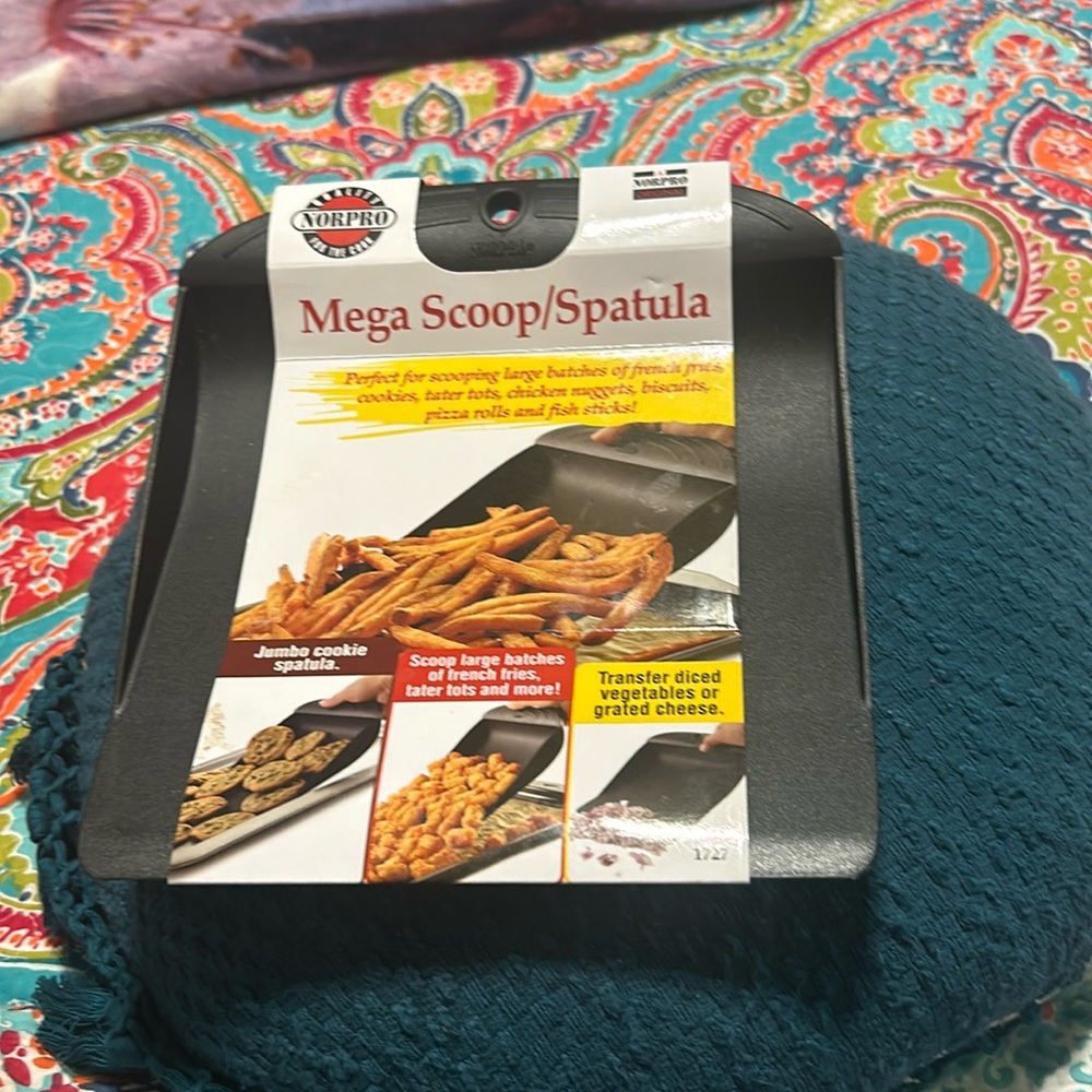 Mega Scoop Spatula
